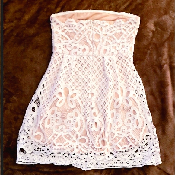 ******SOLD******       Francesca's Collections Lace Sundress - Picture 2 of 7